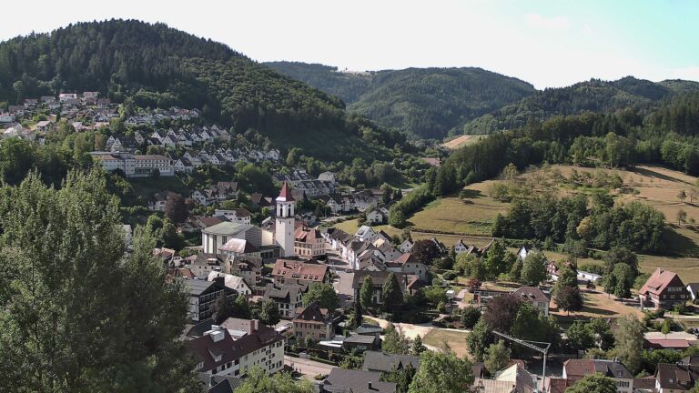 Dieses Bild zeigt eine Webcam-Aufnahme von Ottenhöfen, aufgenommen am Dienstag, den 21.07.2026 um 09:50 Uhr