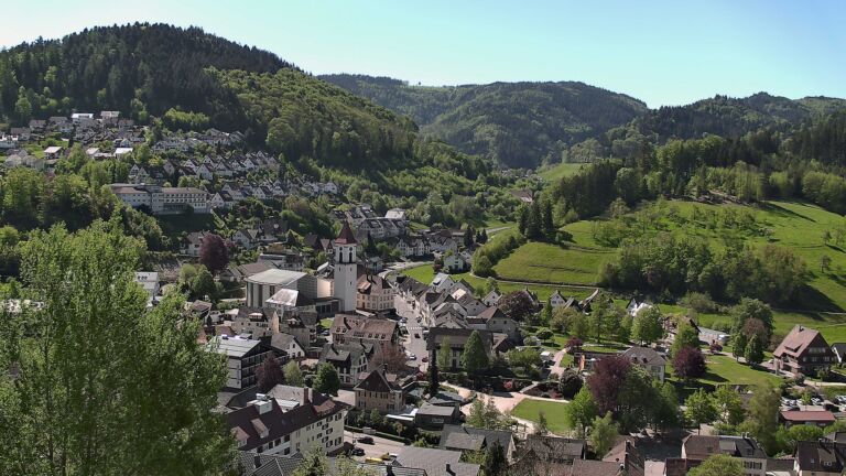 Dieses Bild zeigt eine Webcam-Aufnahme von Ottenhöfen, aufgenommen am Donnerstag, den 30.04.2026 um 11:00 Uhr