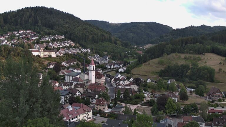 Dieses Bild zeigt eine Webcam-Aufnahme von Ottenhöfen, aufgenommen am Mittwoch, den 05.08.2026 um 20:10 Uhr