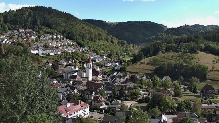 Dieses Bild zeigt eine Webcam-Aufnahme von Ottenhöfen, aufgenommen am Montag, den 31.08.2026 um 16:30 Uhr