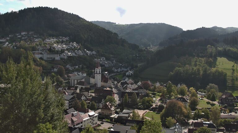Dieses Bild zeigt eine Webcam-Aufnahme von Ottenhöfen, aufgenommen am Mittwoch, den 14.10.2026 um 13:30 Uhr