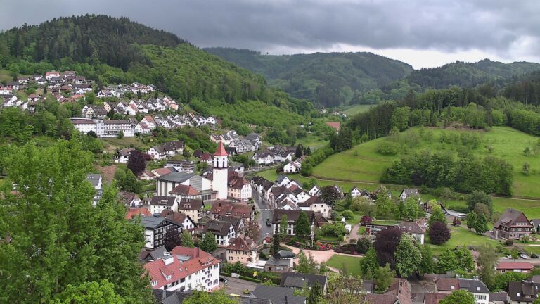 Dieses Bild zeigt eine Webcam-Aufnahme von Ottenhöfen, aufgenommen am Mittwoch, den 06.05.2026 um 14:30 Uhr