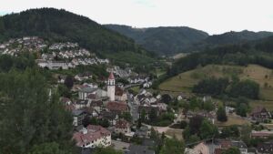 Dieses Bild zeigt eine Webcam-Aufnahme von Ottenhöfen, aufgenommen am Donnerstag, den 16.07.2026 um 17:50 Uhr