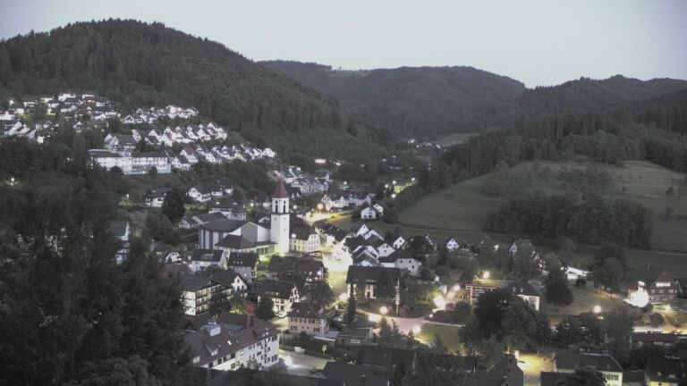 Dieses Bild zeigt eine Webcam-Aufnahme von Ottenhöfen, aufgenommen am Montag, den 25.05.2026 um 22:00 Uhr