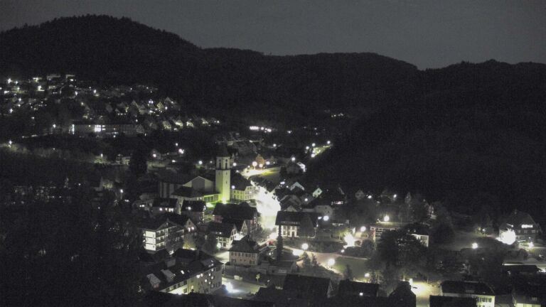 Dieses Bild zeigt eine Webcam-Aufnahme von Ottenhöfen, aufgenommen am Montag, den 27.04.2026 um 22:30 Uhr