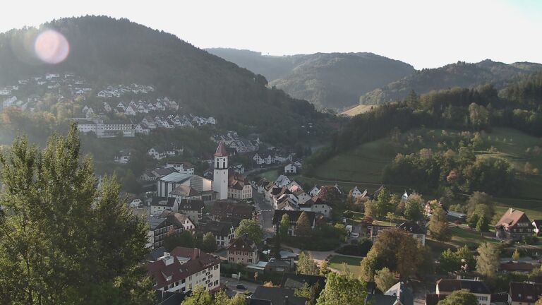 Dieses Bild zeigt eine Webcam-Aufnahme von Ottenhöfen, aufgenommen am Montag, den 05.10.2026 um 09:10 Uhr