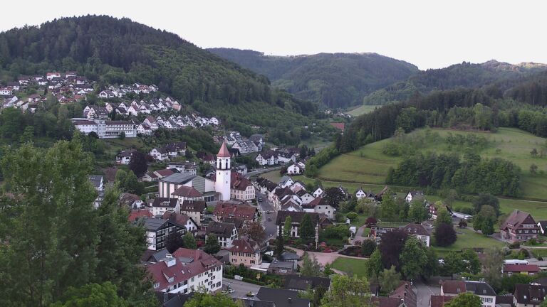 Dieses Bild zeigt eine Webcam-Aufnahme von Ottenhöfen, aufgenommen am Dienstag, den 19.05.2026 um 06:30 Uhr