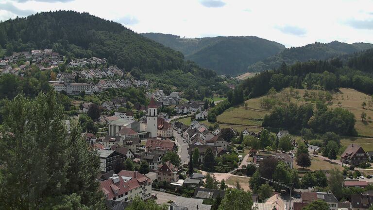 Dieses Bild zeigt eine Webcam-Aufnahme von Ottenhöfen, aufgenommen am Donnerstag, den 16.07.2026 um 12:50 Uhr
