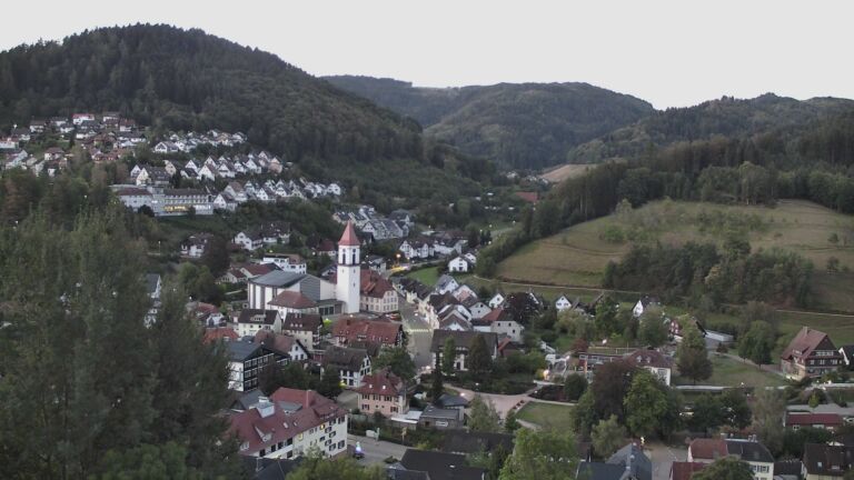 Dieses Bild zeigt eine Webcam-Aufnahme von Ottenhöfen, aufgenommen am Sonntag, den 06.09.2026 um 06:30 Uhr