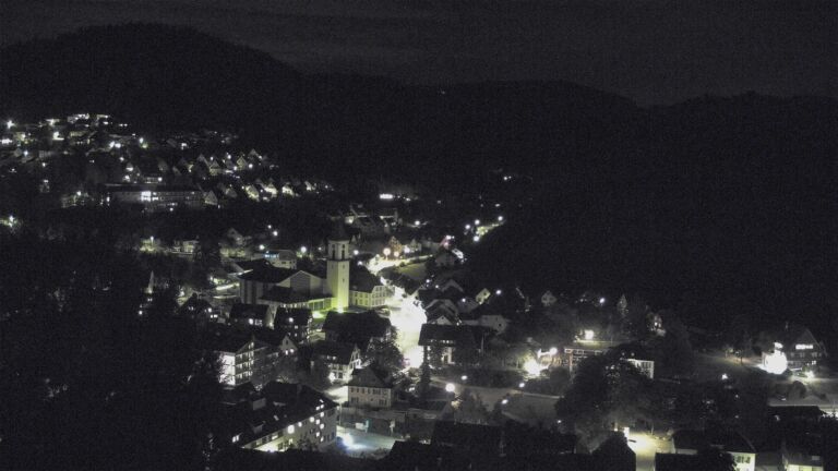 Dieses Bild zeigt eine Webcam-Aufnahme von Ottenhöfen, aufgenommen am Dienstag, den 15.09.2026 um 21:30 Uhr