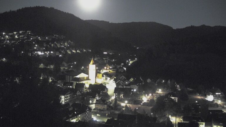 Dieses Bild zeigt eine Webcam-Aufnahme von Ottenhöfen, aufgenommen am Montag, den 27.07.2026 um 22:30 Uhr