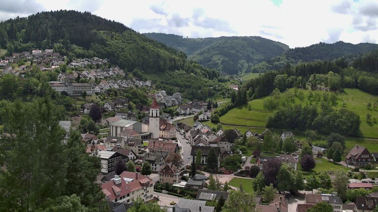 Dieses Bild zeigt eine Webcam-Aufnahme von Ottenhöfen, aufgenommen am Samstag, den 16.05.2026 um 12:40 Uhr