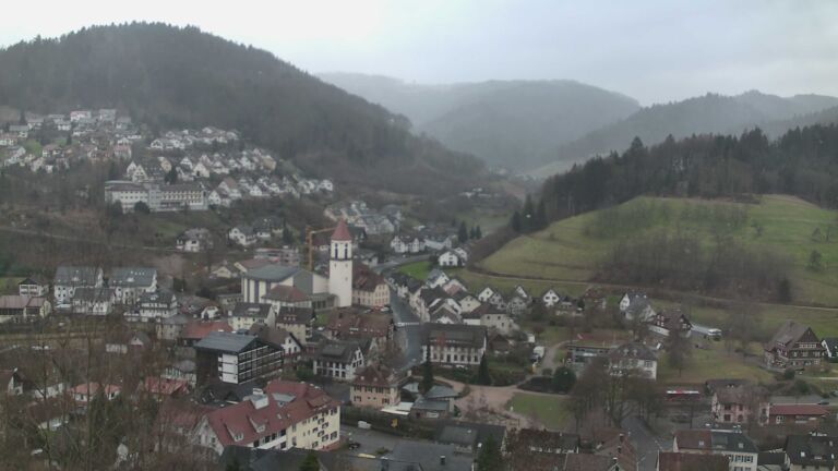 Dieses Bild zeigt eine Webcam-Aufnahme von Ottenhöfen, aufgenommen am Mittwoch, den 24.12.2025 um 13:50 Uhr