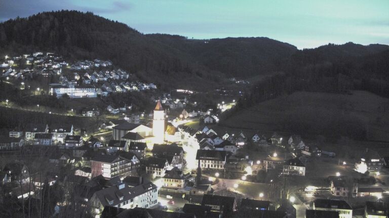 Dieses Bild zeigt eine Webcam-Aufnahme von Ottenhöfen, aufgenommen am Dienstag, den 03.02.2026 um 18:10 Uhr