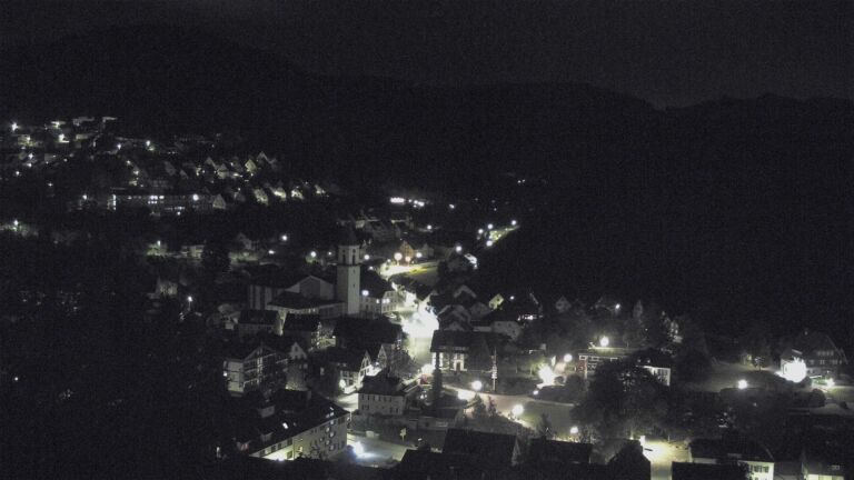 Dieses Bild zeigt eine Webcam-Aufnahme von Ottenhöfen, aufgenommen am Montag, den 04.05.2026 um 00:00 Uhr