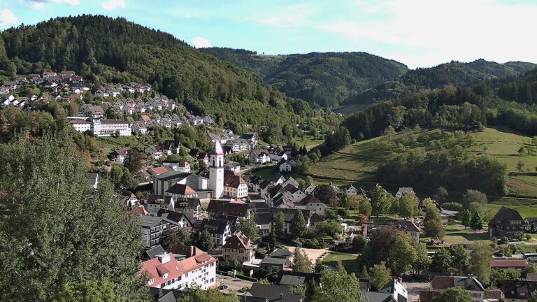 Dieses Bild zeigt eine Webcam-Aufnahme von Ottenhöfen, aufgenommen am Montag, den 14.09.2026 um 16:40 Uhr