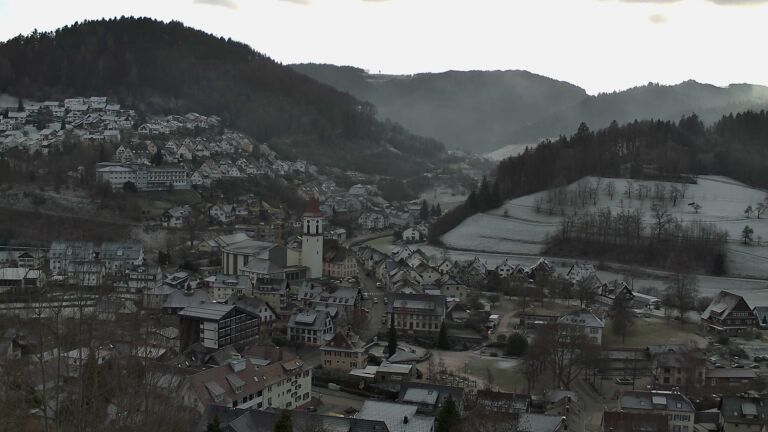 Dieses Bild zeigt eine Webcam-Aufnahme von Ottenhöfen, aufgenommen am Dienstag, den 30.12.2025 um 12:00 Uhr