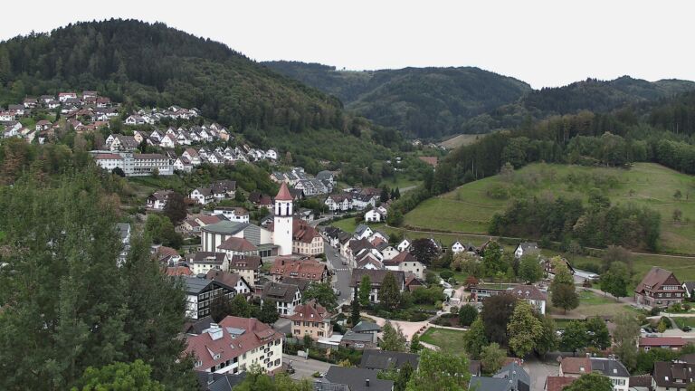 Dieses Bild zeigt eine Webcam-Aufnahme von Ottenhöfen, aufgenommen am Donnerstag, den 24.09.2026 um 08:20 Uhr