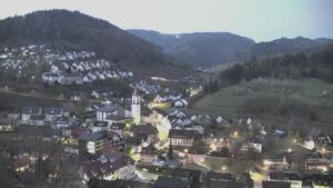 Dieses Bild zeigt eine Webcam-Aufnahme von Ottenhöfen, aufgenommen am Samstag, den 11.04.2026 um 06:10 Uhr