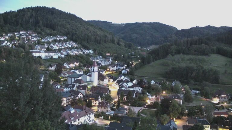 Dieses Bild zeigt eine Webcam-Aufnahme von Ottenhöfen, aufgenommen am Samstag, den 19.09.2026 um 20:00 Uhr