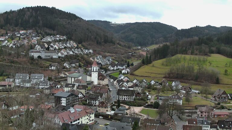 Dieses Bild zeigt eine Webcam-Aufnahme von Ottenhöfen, aufgenommen am Montag, den 16.02.2026 um 10:00 Uhr
