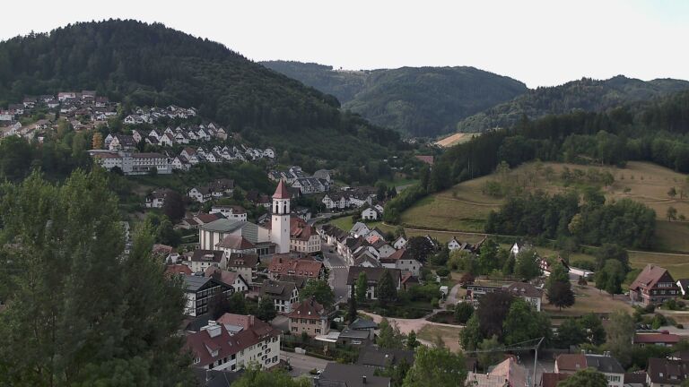 Dieses Bild zeigt eine Webcam-Aufnahme von Ottenhöfen, aufgenommen am Donnerstag, den 16.07.2026 um 08:40 Uhr