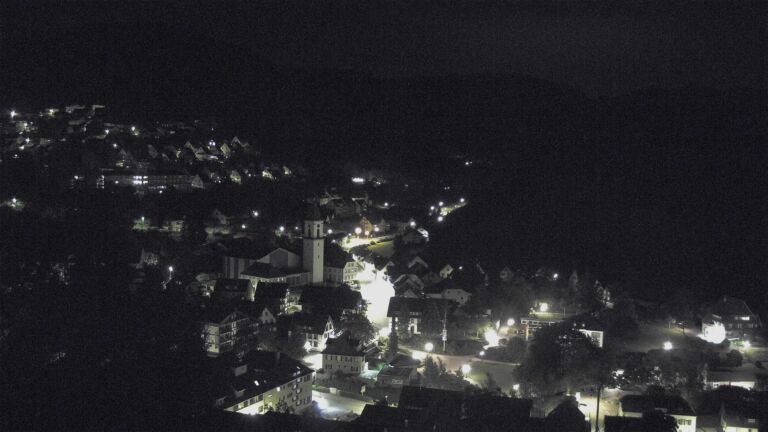 Dieses Bild zeigt eine Webcam-Aufnahme von Ottenhöfen, aufgenommen am Montag, den 15.06.2026 um 00:00 Uhr