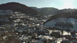 Dieses Bild zeigt eine Webcam-Aufnahme von Ottenhöfen, aufgenommen am Mittwoch, den 07.01.2026 um 12:40 Uhr