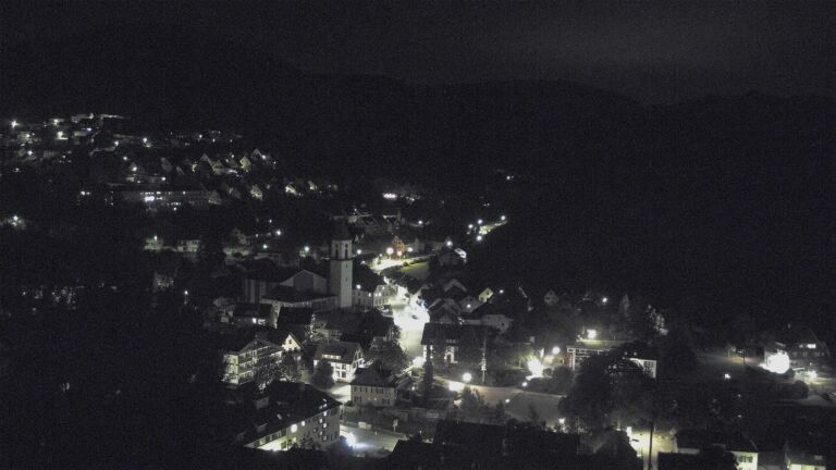 Dieses Bild zeigt eine Webcam-Aufnahme von Ottenhöfen, aufgenommen am Donnerstag, den 02.07.2026 um 23:30 Uhr