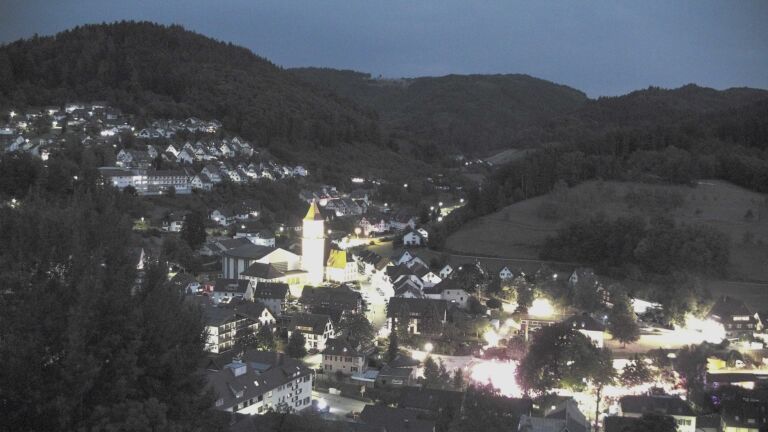 Dieses Bild zeigt eine Webcam-Aufnahme von Ottenhöfen, aufgenommen am Samstag, den 25.07.2026 um 22:00 Uhr