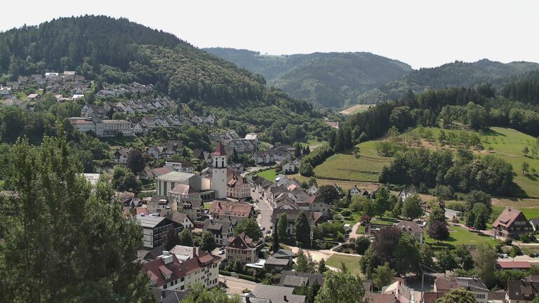 Dieses Bild zeigt eine Webcam-Aufnahme von Ottenhöfen, aufgenommen am Freitag, den 26.06.2026 um 11:30 Uhr