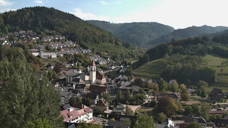 Dieses Bild zeigt eine Webcam-Aufnahme von Ottenhöfen, aufgenommen am Mittwoch, den 30.09.2026 um 16:00 Uhr