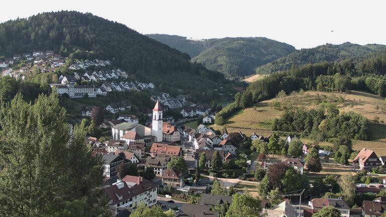 Dieses Bild zeigt eine Webcam-Aufnahme von Ottenhöfen, aufgenommen am Donnerstag, den 23.07.2026 um 07:50 Uhr
