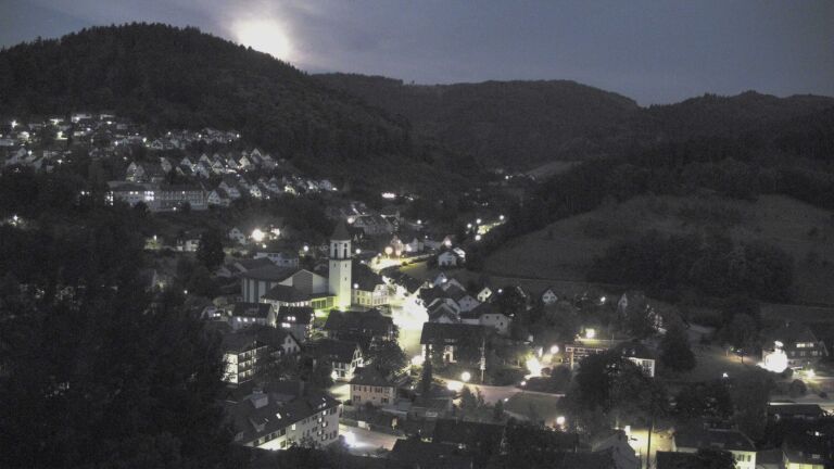 Dieses Bild zeigt eine Webcam-Aufnahme von Ottenhöfen, aufgenommen am Sonntag, den 28.06.2026 um 22:30 Uhr