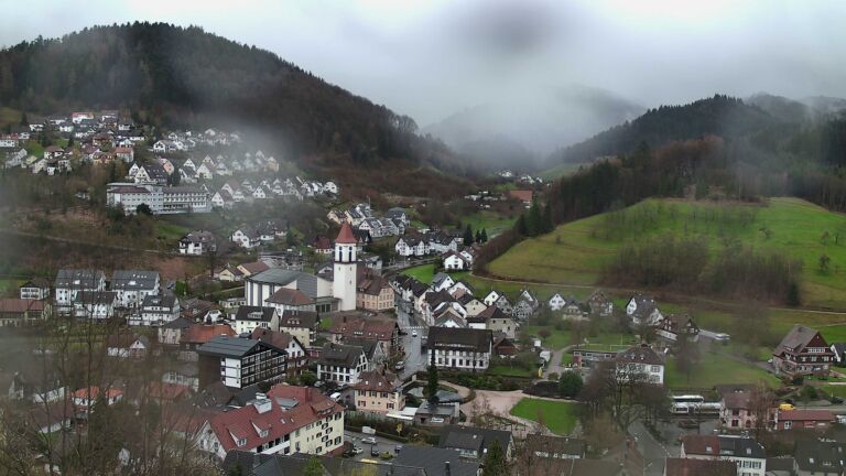 Dieses Bild zeigt eine Webcam-Aufnahme von Ottenhöfen, aufgenommen am Mittwoch, den 25.03.2026 um 15:00 Uhr