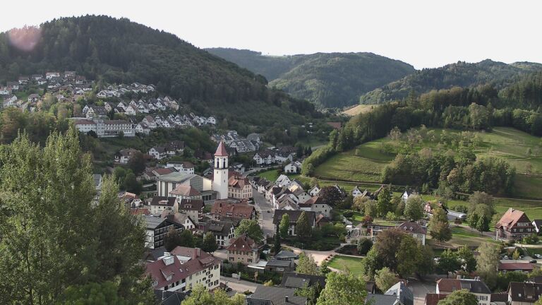 Dieses Bild zeigt eine Webcam-Aufnahme von Ottenhöfen, aufgenommen am Sonntag, den 20.09.2026 um 09:00 Uhr