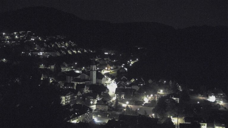 Dieses Bild zeigt eine Webcam-Aufnahme von Ottenhöfen, aufgenommen am Donnerstag, den 09.07.2026 um 23:30 Uhr