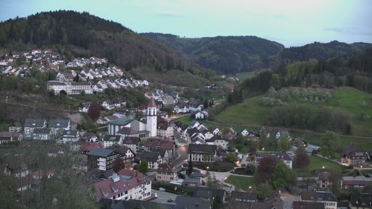 Dieses Bild zeigt eine Webcam-Aufnahme von Ottenhöfen, aufgenommen am Samstag, den 18.04.2026 um 20:40 Uhr