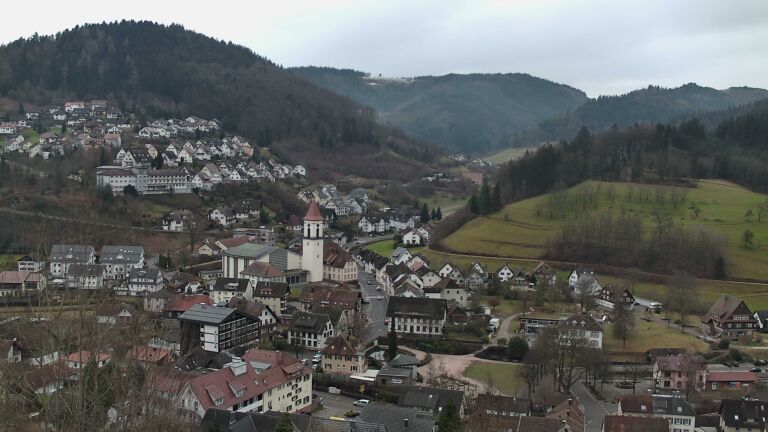 Dieses Bild zeigt eine Webcam-Aufnahme von Ottenhöfen, aufgenommen am Dienstag, den 27.01.2026 um 14:20 Uhr