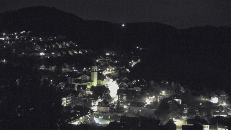 Dieses Bild zeigt eine Webcam-Aufnahme von Ottenhöfen, aufgenommen am Freitag, den 18.09.2026 um 06:00 Uhr