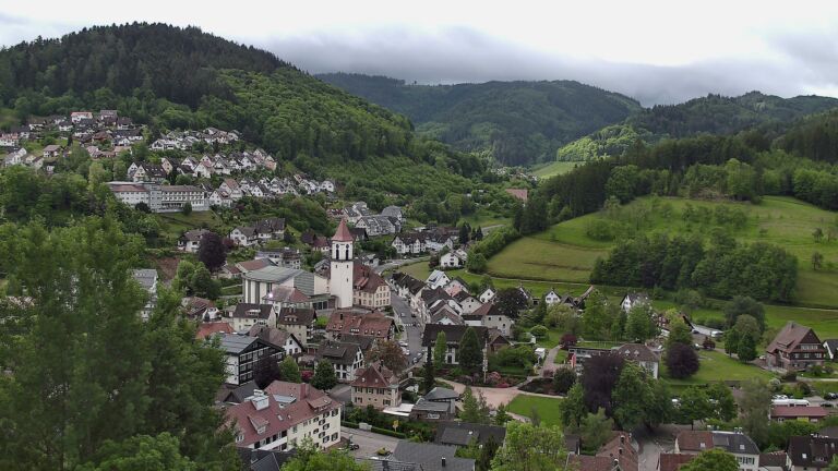 Dieses Bild zeigt eine Webcam-Aufnahme von Ottenhöfen, aufgenommen am Mittwoch, den 20.05.2026 um 09:50 Uhr