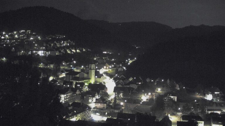 Dieses Bild zeigt eine Webcam-Aufnahme von Ottenhöfen, aufgenommen am Montag, den 19.10.2026 um 21:30 Uhr