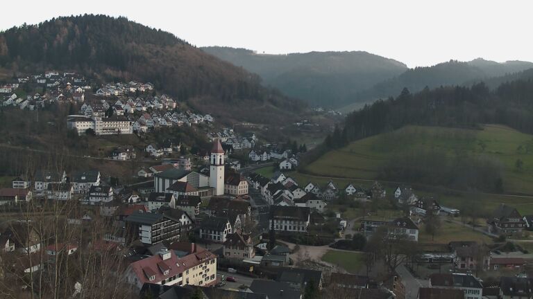 Dieses Bild zeigt eine Webcam-Aufnahme von Ottenhöfen, aufgenommen am Montag, den 09.02.2026 um 16:50 Uhr