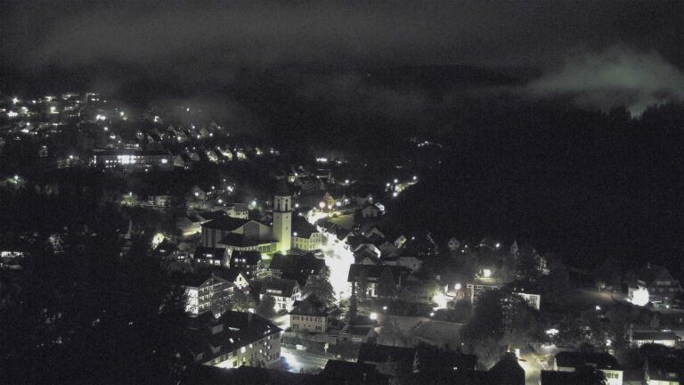 Dieses Bild zeigt eine Webcam-Aufnahme von Ottenhöfen, aufgenommen am Donnerstag, den 08.10.2026 um 20:30 Uhr