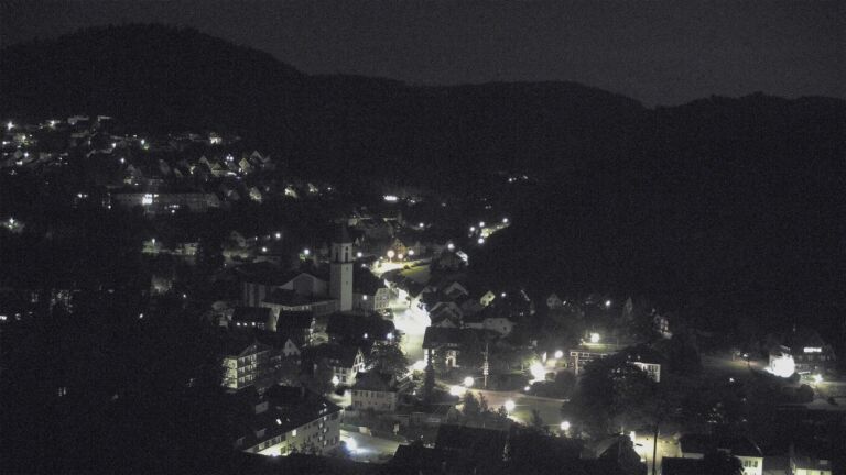 Dieses Bild zeigt eine Webcam-Aufnahme von Ottenhöfen, aufgenommen am Montag, den 22.06.2026 um 23:30 Uhr