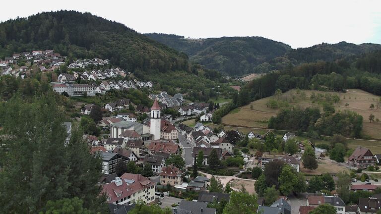Dieses Bild zeigt eine Webcam-Aufnahme von Ottenhöfen, aufgenommen am Freitag, den 21.08.2026 um 09:40 Uhr