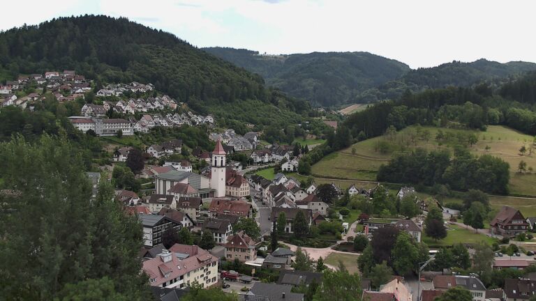 Dieses Bild zeigt eine Webcam-Aufnahme von Ottenhöfen, aufgenommen am Mittwoch, den 08.07.2026 um 15:00 Uhr