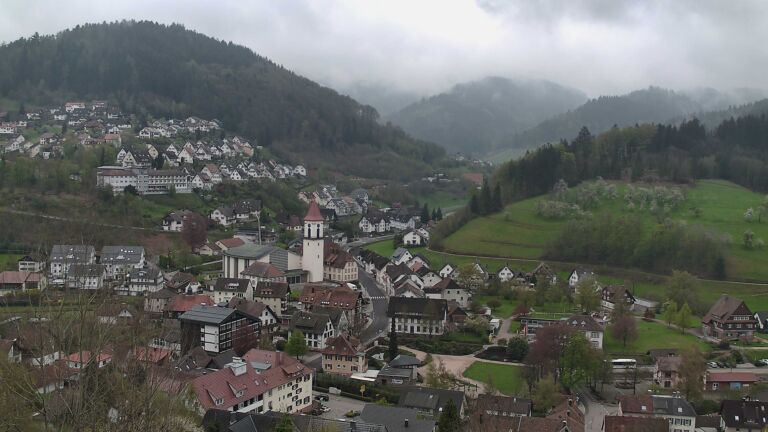 Dieses Bild zeigt eine Webcam-Aufnahme von Ottenhöfen, aufgenommen am Dienstag, den 14.04.2026 um 12:10 Uhr