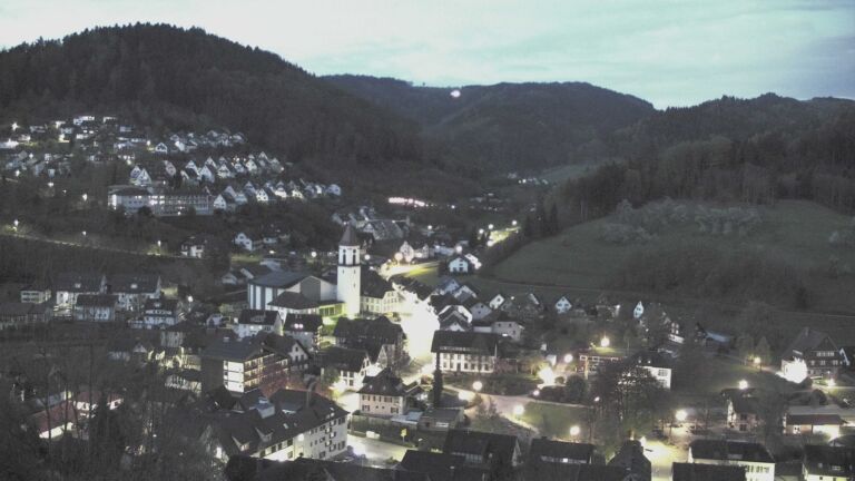 Dieses Bild zeigt eine Webcam-Aufnahme von Ottenhöfen, aufgenommen am Donnerstag, den 16.04.2026 um 05:50 Uhr