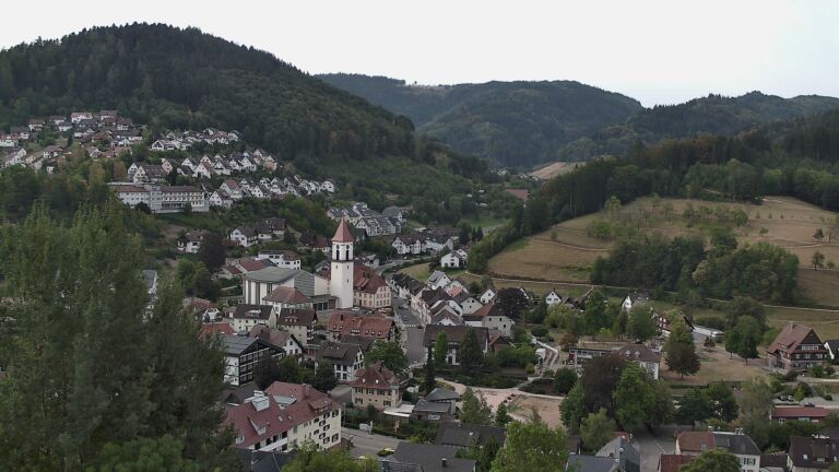 Dieses Bild zeigt eine Webcam-Aufnahme von Ottenhöfen, aufgenommen am Sonntag, den 16.08.2026 um 08:40 Uhr